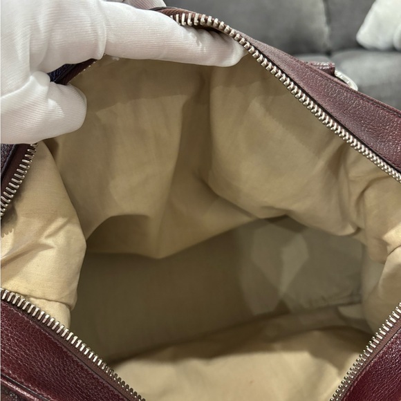 Tod’s Leather Shoulder Bag - Picture 11 of 15